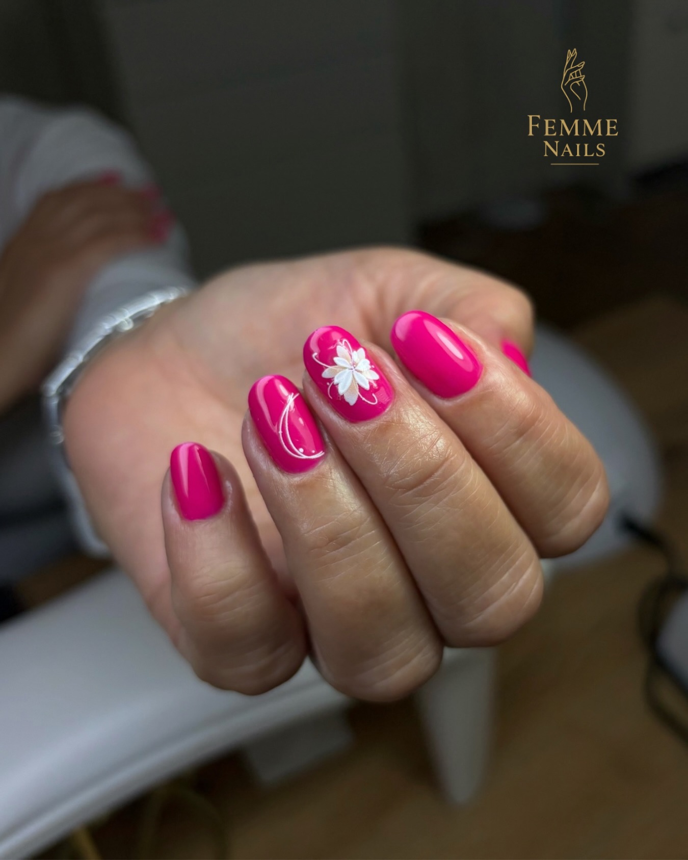 Pridáme sem aj trošku farby..🩷☺️💅🏼  #nechty #gelovenechty #manikura #nails #handlova